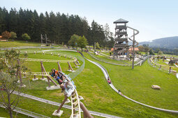 Die Rodelbahn und das Freitzeitgelände der Rodelbahn in St. Englmar in Bayern